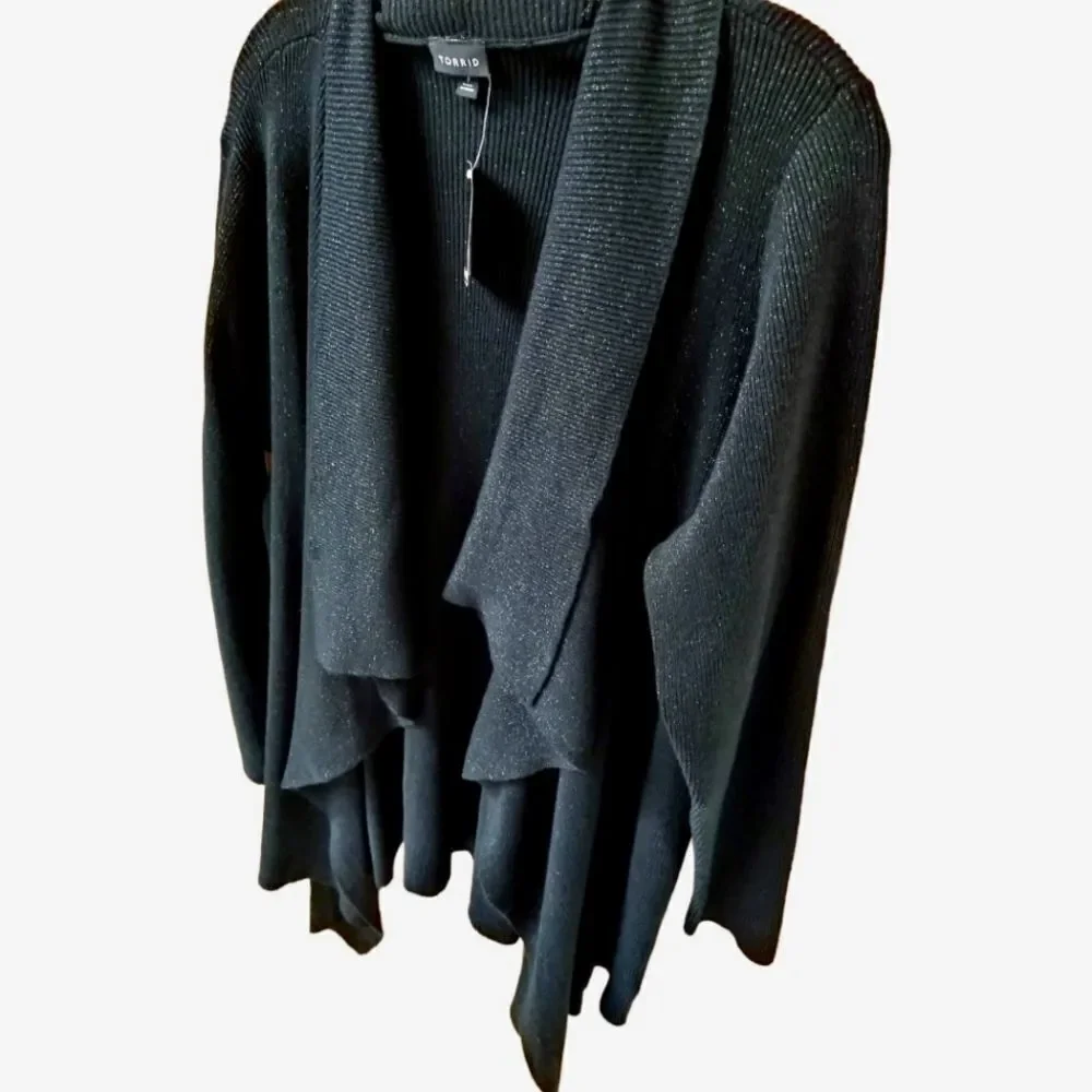 TORRIID Plusย Size Black Sparkly Drape Front Cardigan WithโOverlapping Layers 3X - Picture 6 of 14
